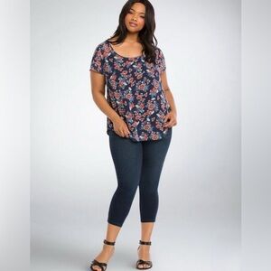 Torrid Floral Chiffon Drape Back Top Blue Floral Shirt size 3; size 18/20